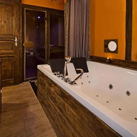 Дом отдыха Ferienhaus-sauna Pool Whirlpool *