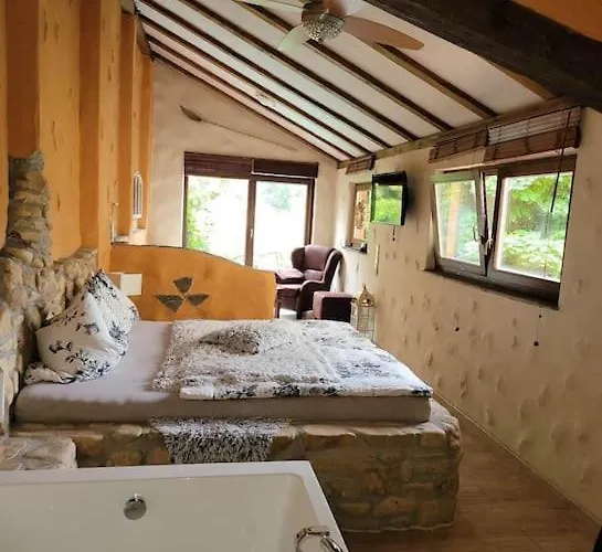 Ferienhaus-sauna Pool Whirlpool Гримма